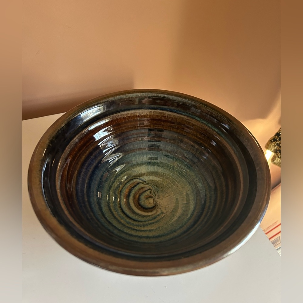 Bill Campbell pottery signed blue swirl bowl